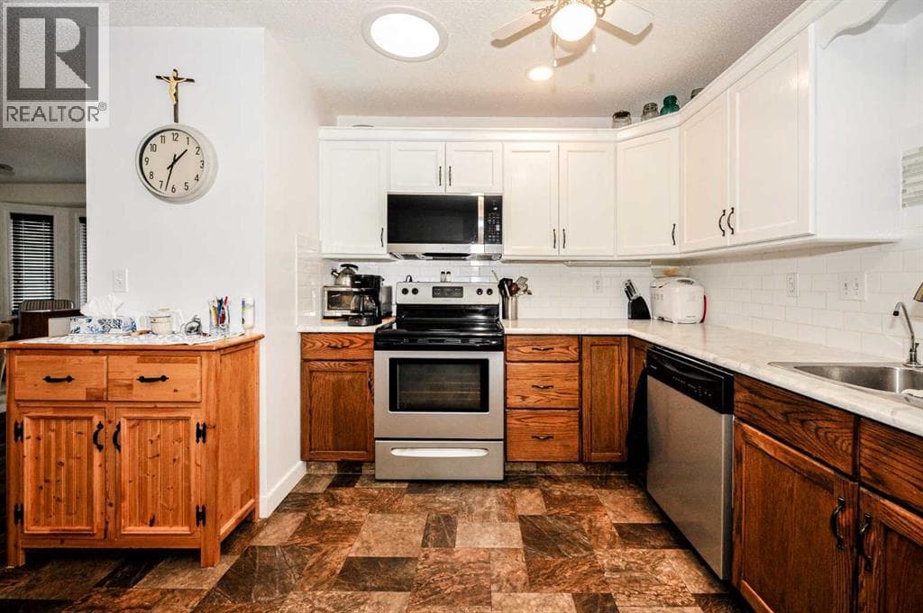 3904 56A Street — photo 2