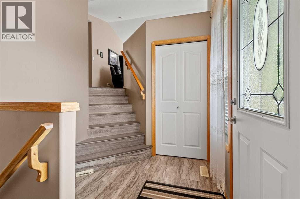 131 Deschner Close — photo 4
