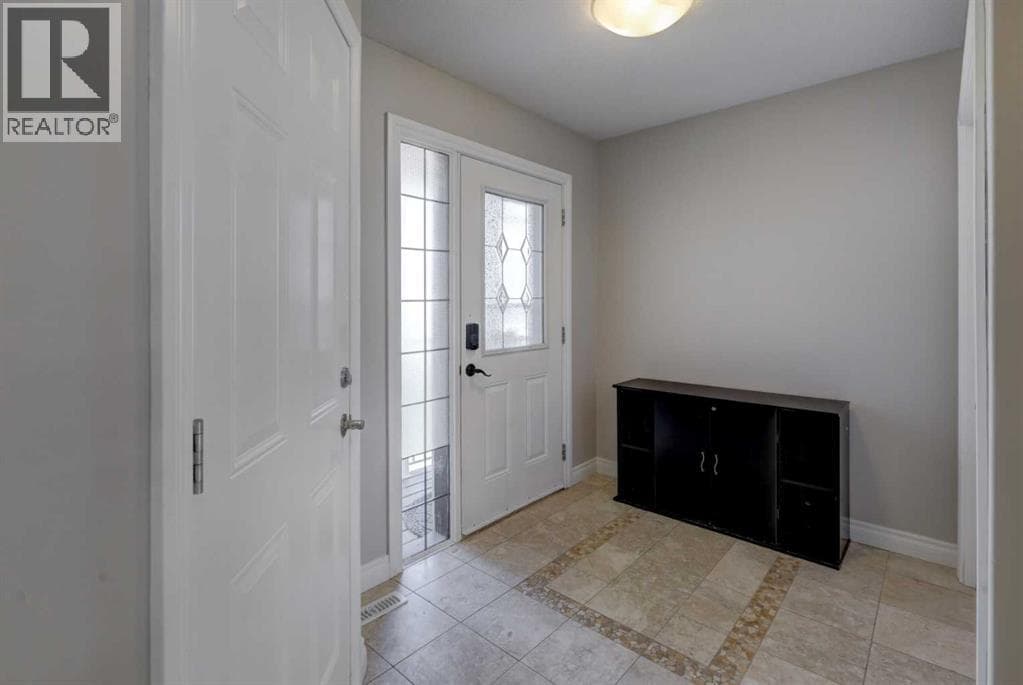 15 Parklane Drive — photo 2