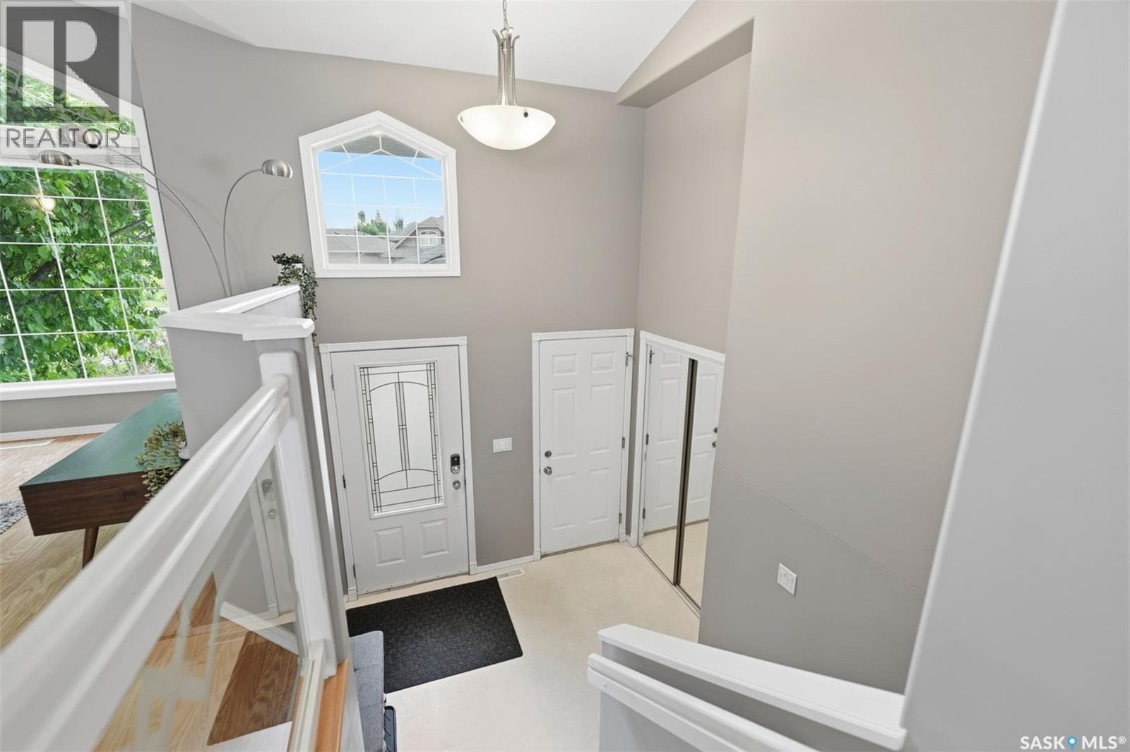 738 Wright CRESCENT — photo 4