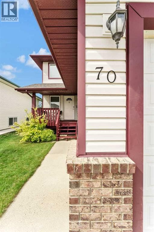 70 Sunrise Street SW — photo 3