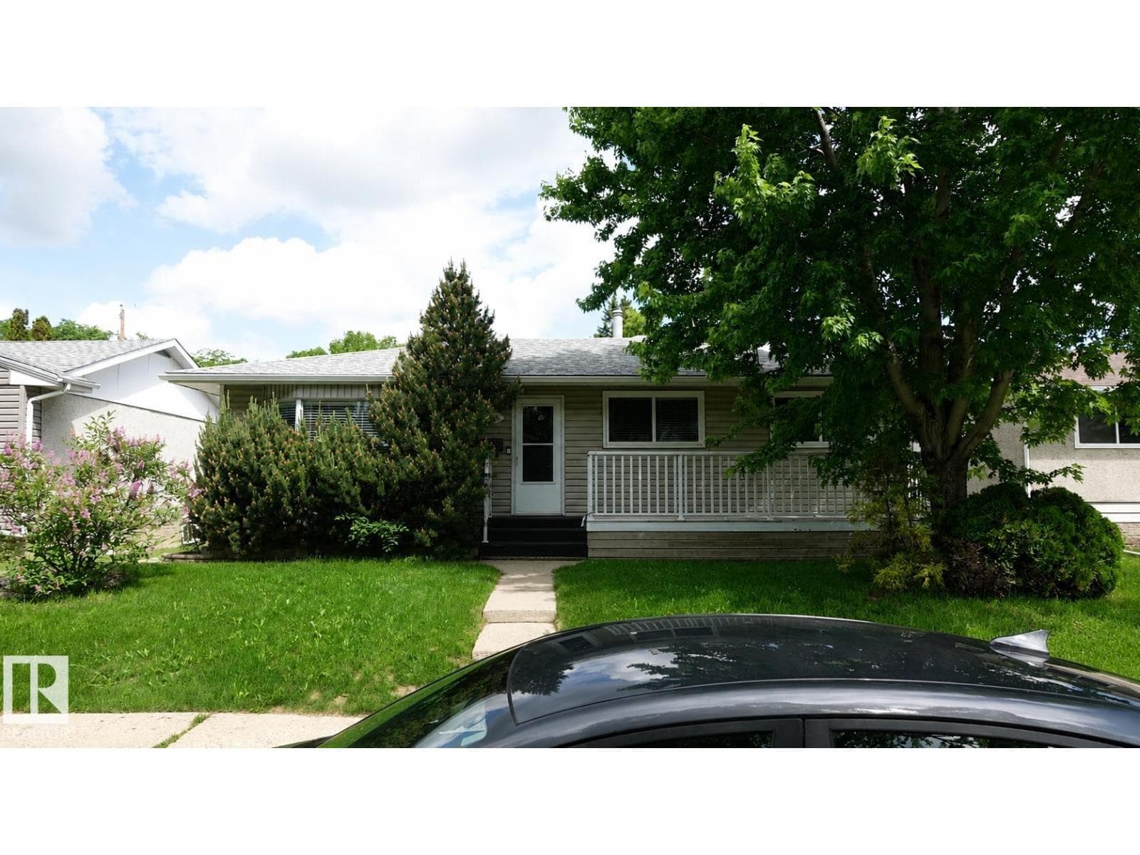 3426 120 AV NW