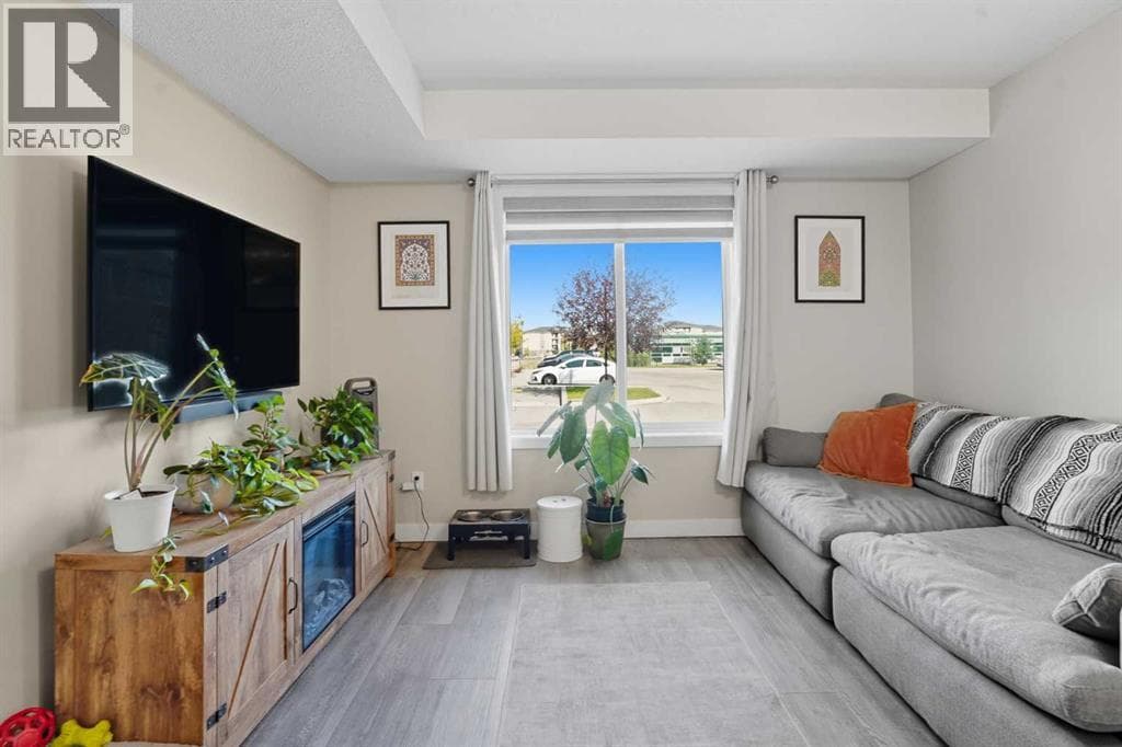 14104, 2781 Chinook Winds Drive SW — photo 3