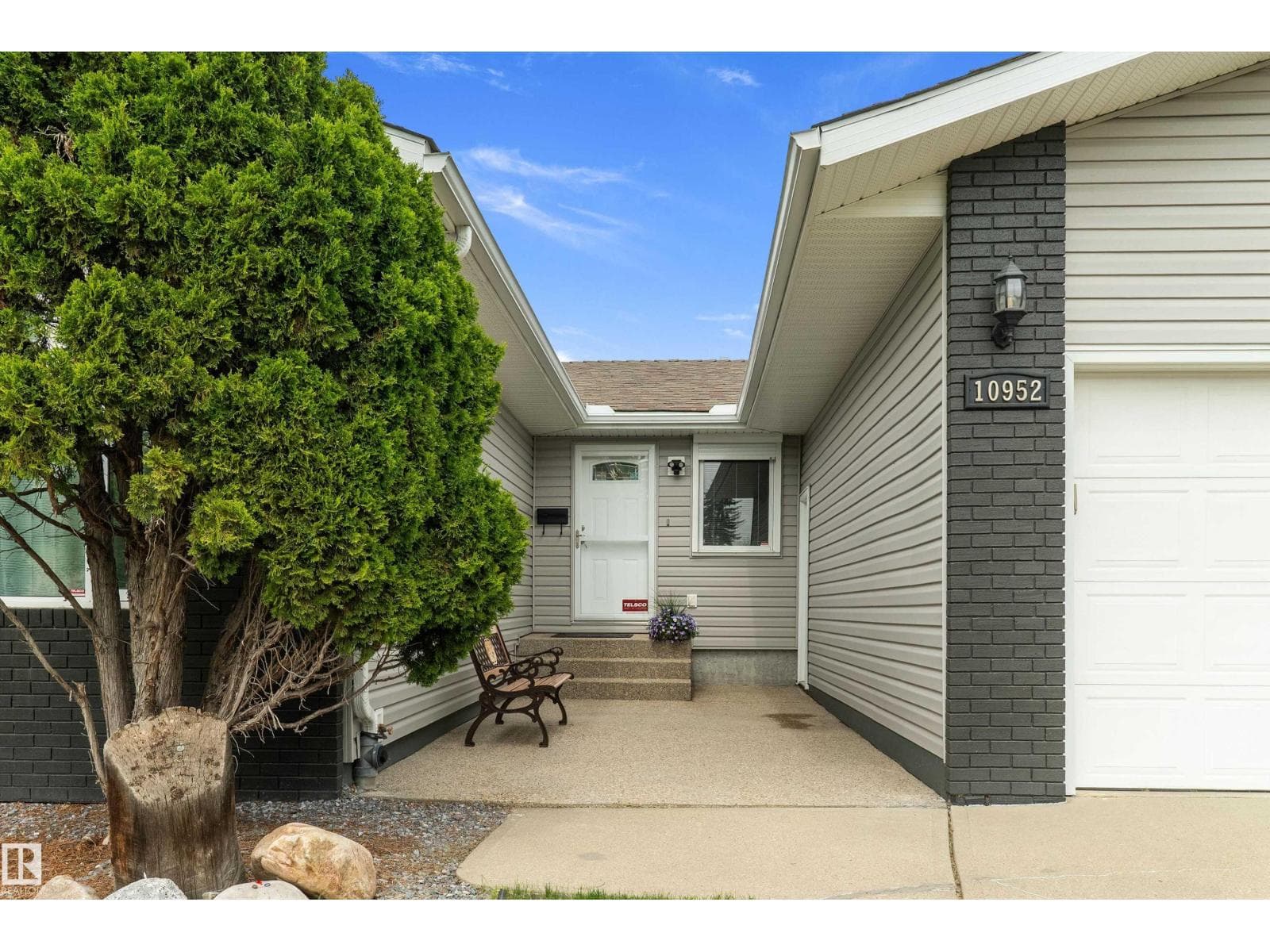 10952 34A AV NW — photo 4