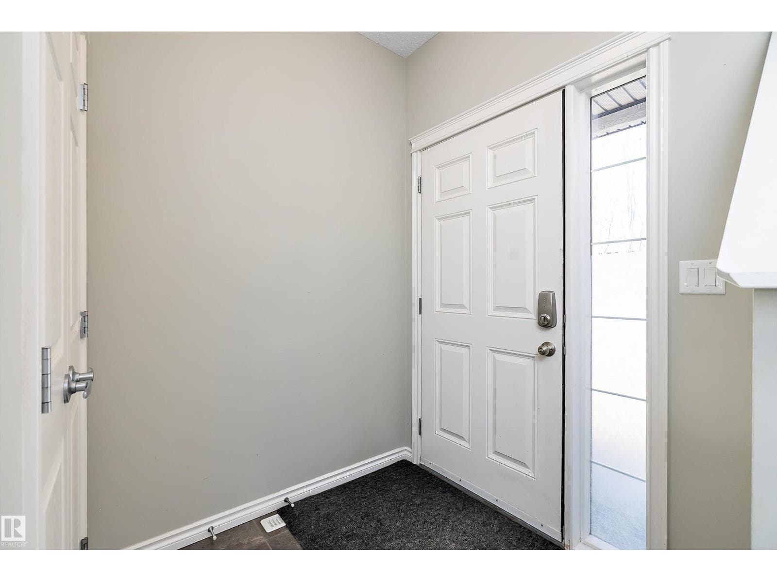 215 HARVEST RIDGE DR — photo 3