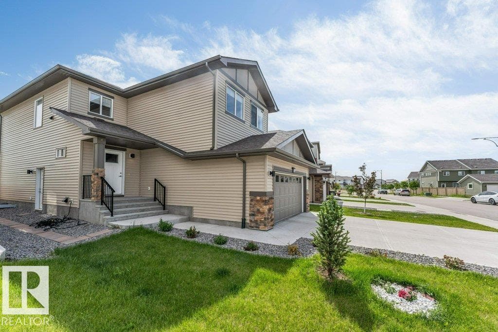403 35 AV NW — photo 2