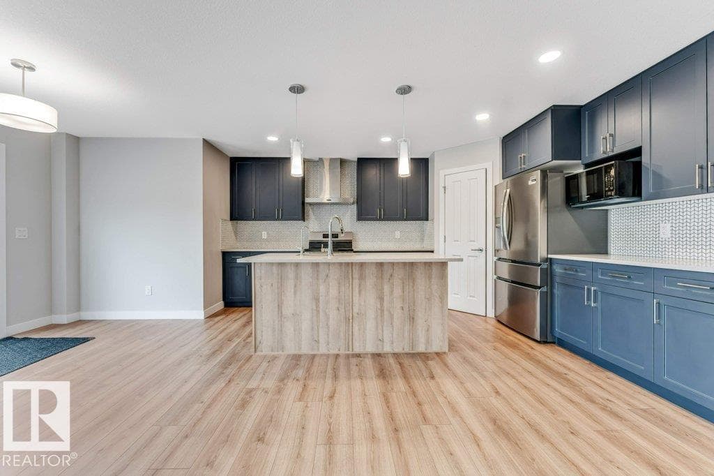 403 35 AV NW — photo 4