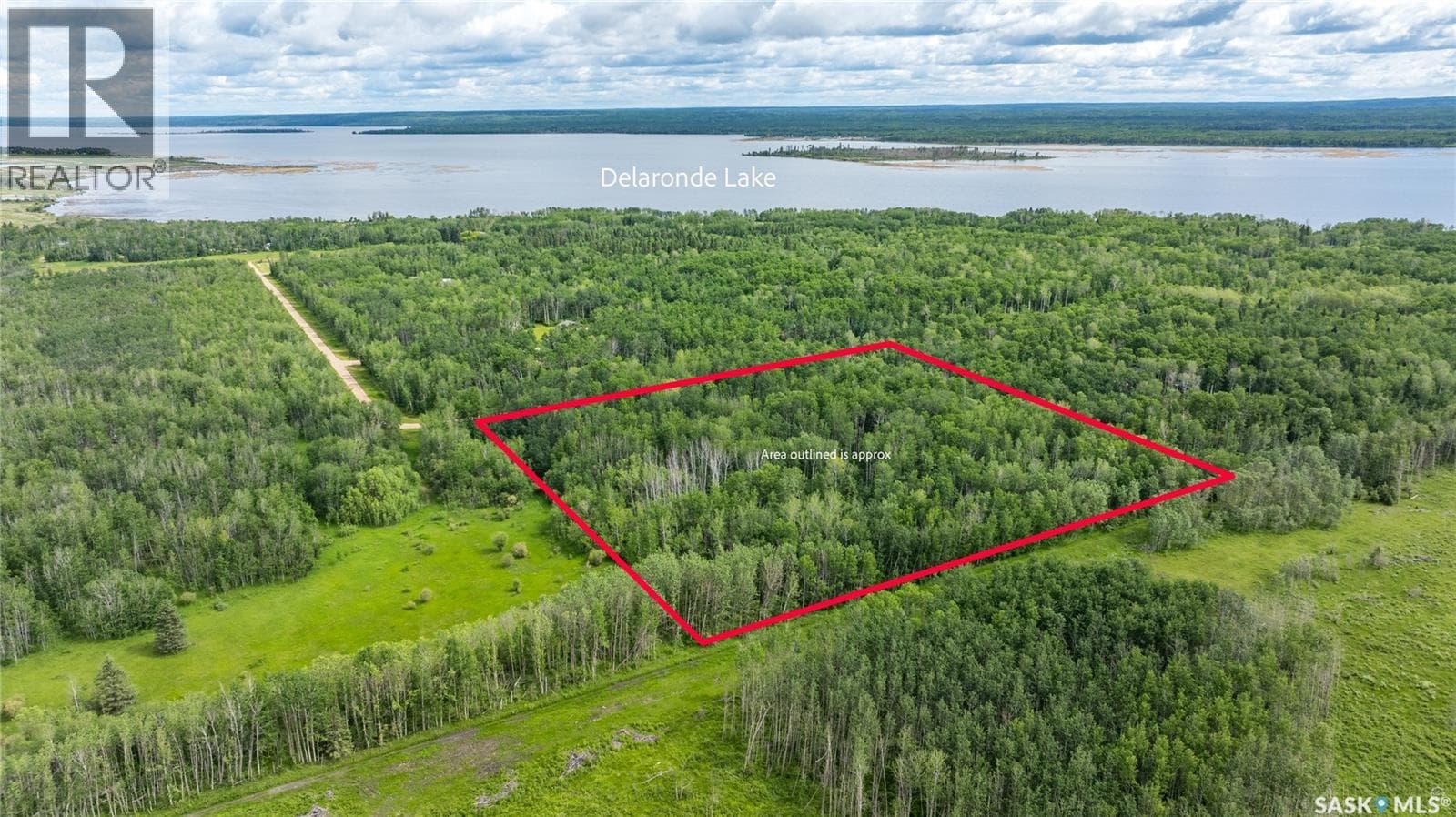 10 Acre Delaronde Lake Acreage