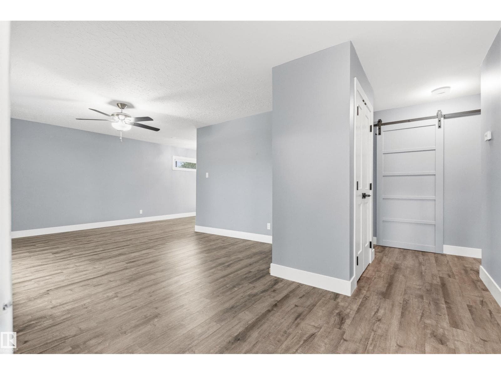 7924 89 AV NW — photo 3