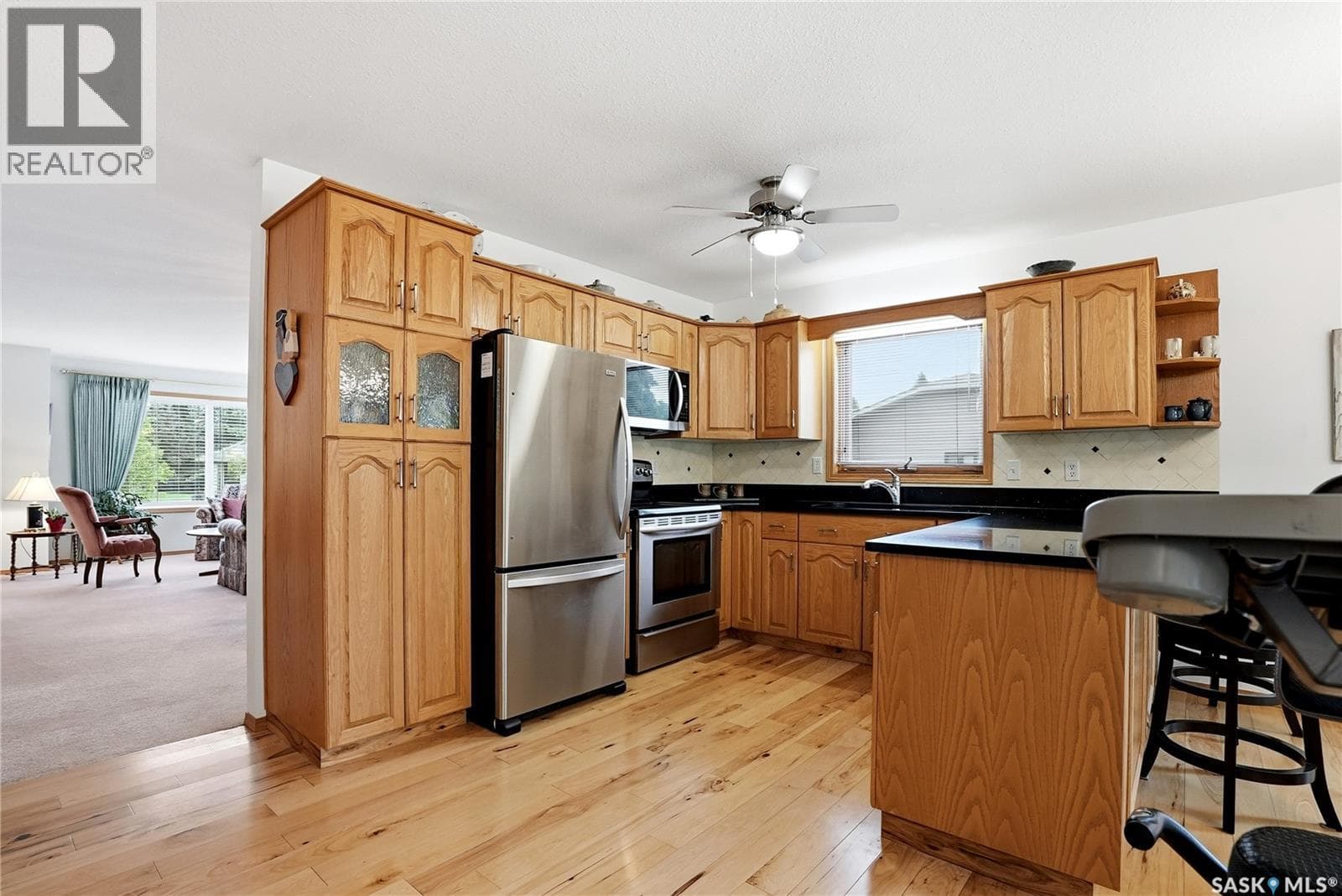 125 420 Heritage CRESCENT — photo 3