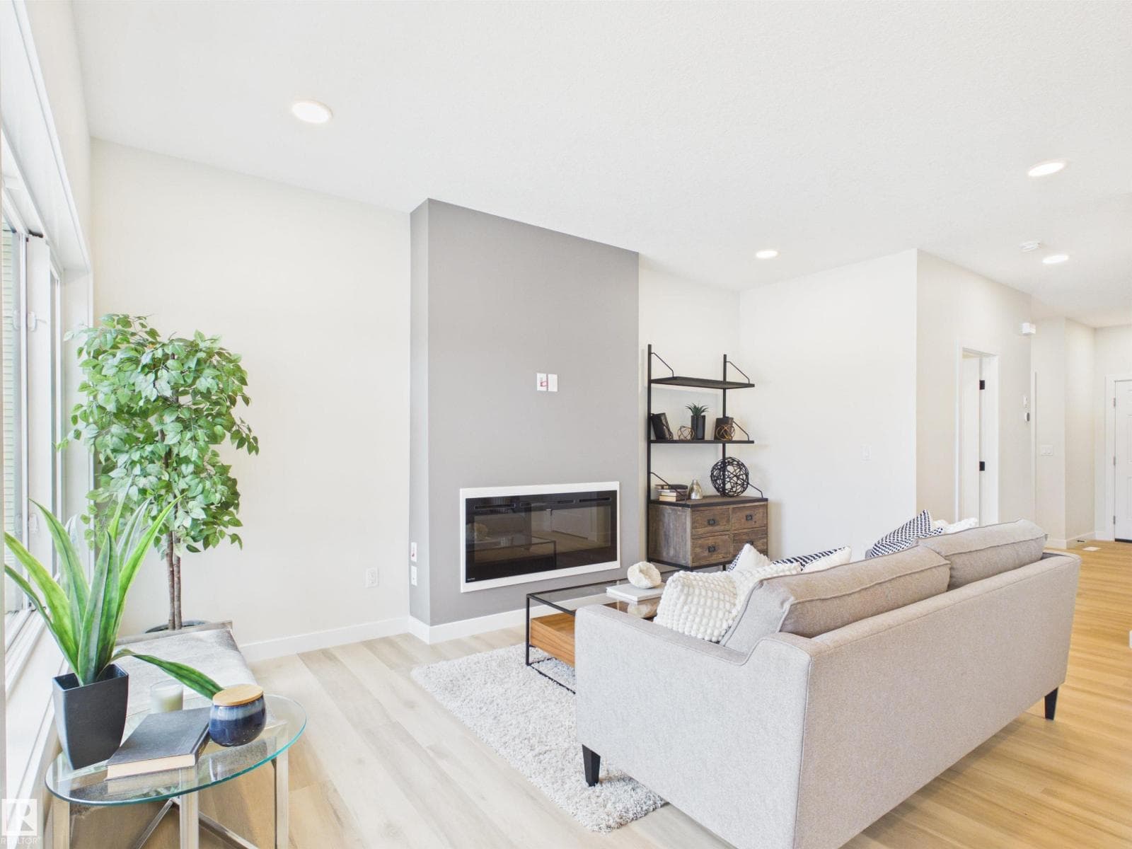 189 CALEDON CR — photo 4