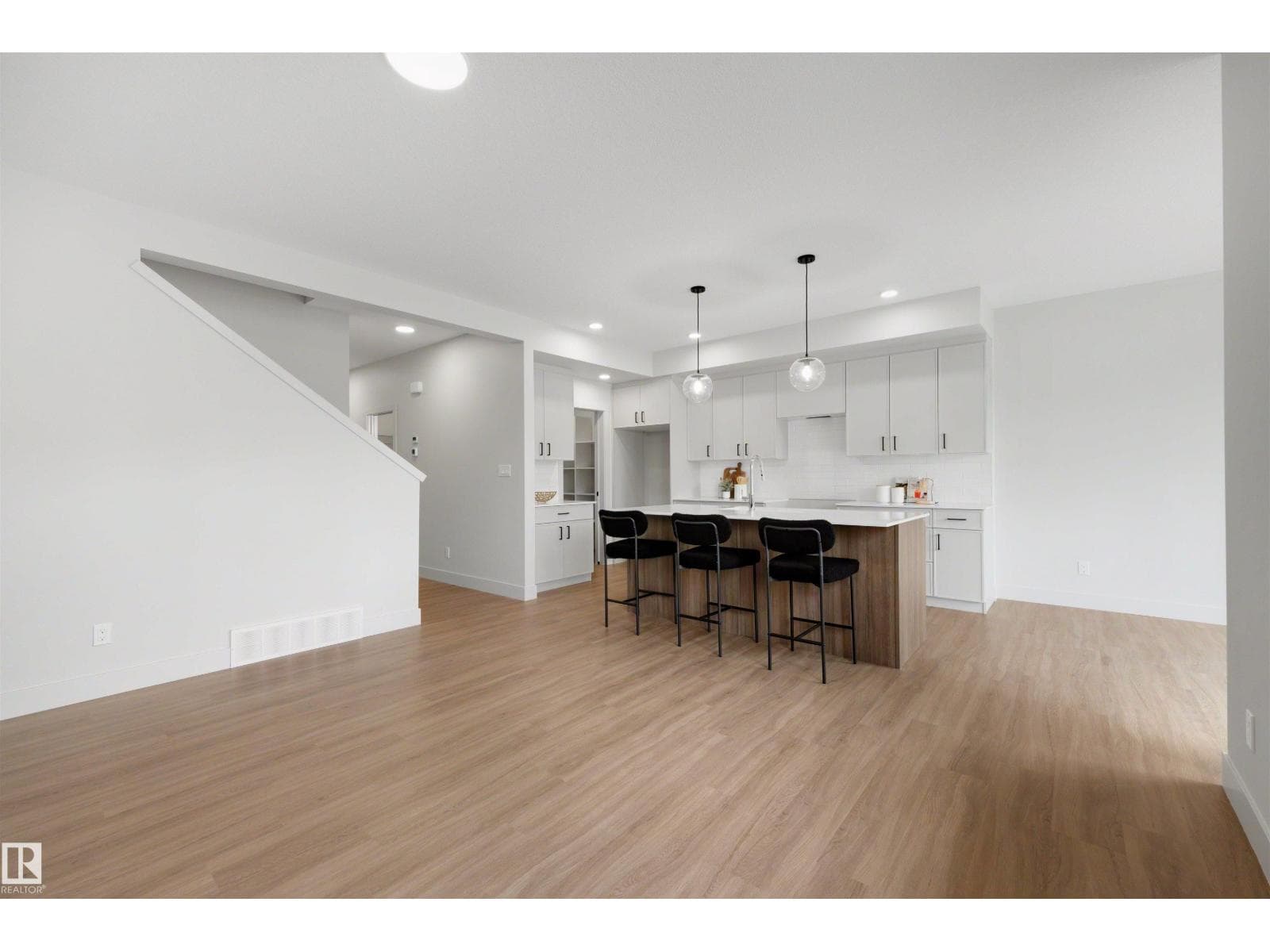24 Grayson GR — photo 3