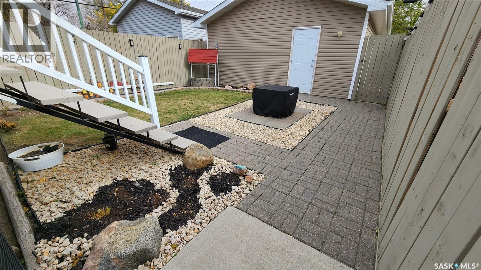 405 Lorne STREET — photo 3