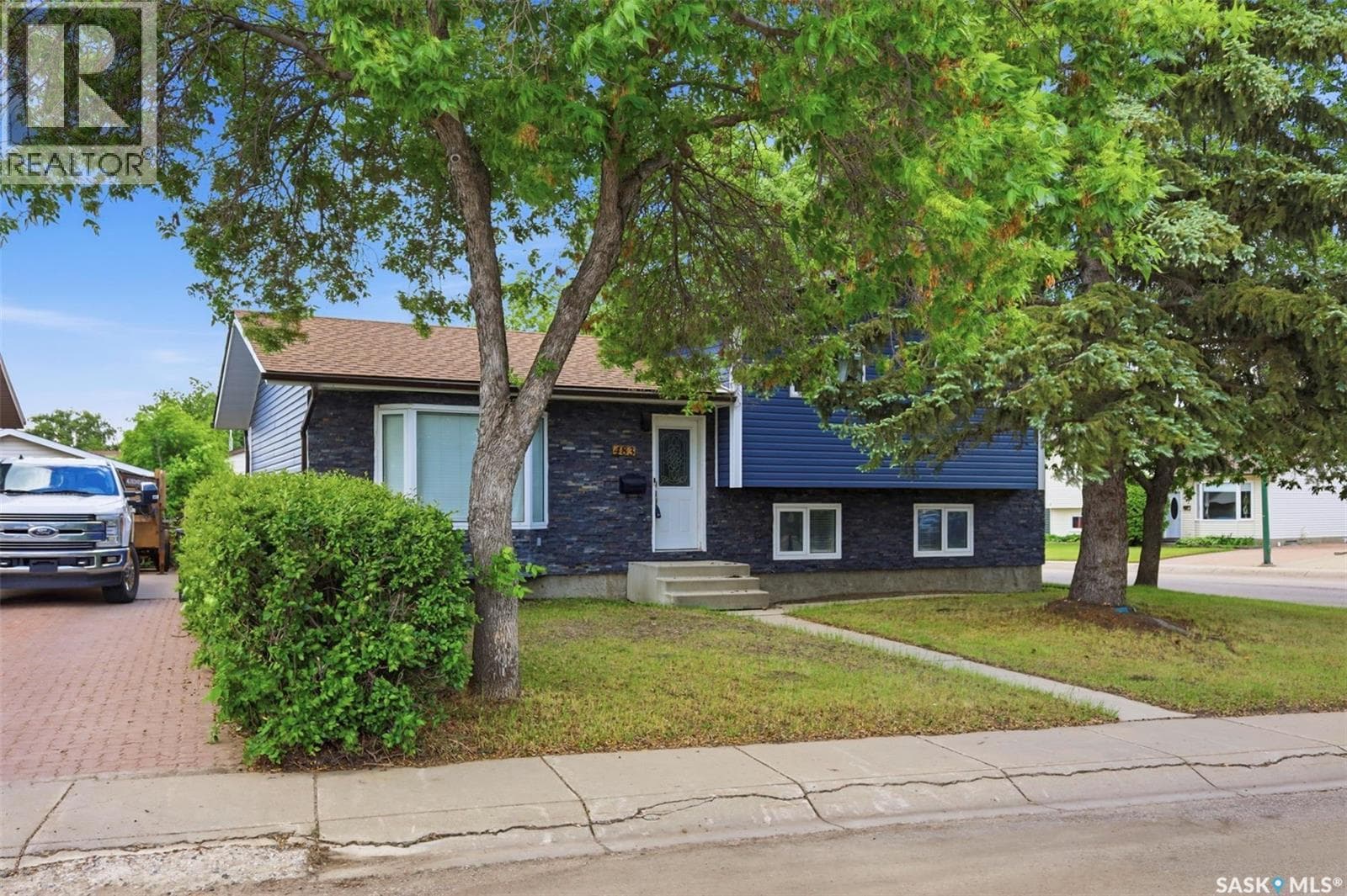 483 Wakabayashi CRESCENT — photo 3