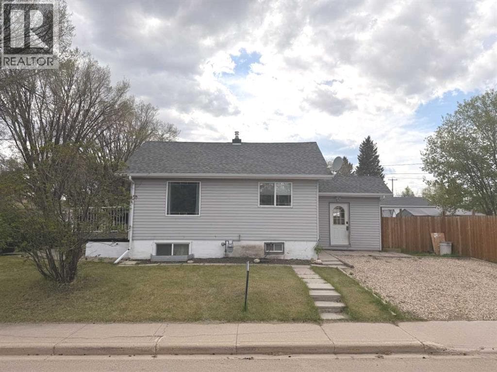 5602 51 Avenue — photo 2