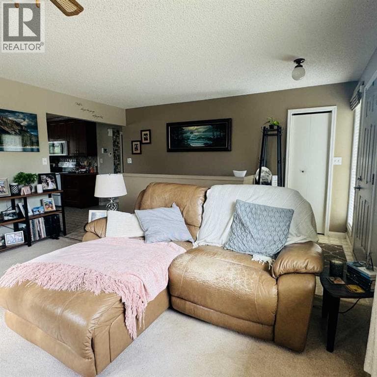 705 10 Avenue SE — photo 4