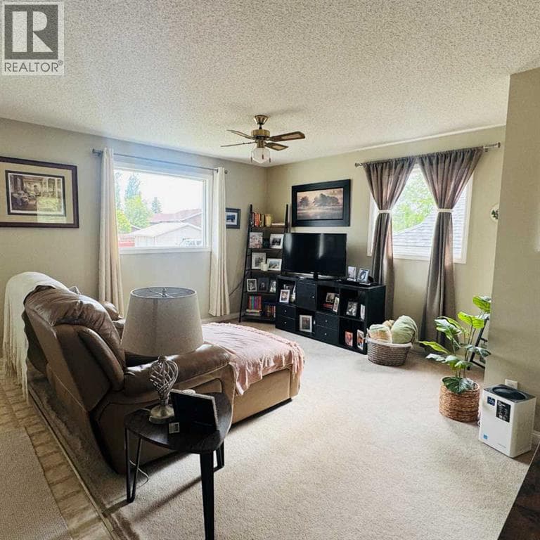 705 10 Avenue SE — photo 3