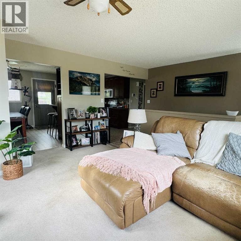705 10 Avenue SE — photo 5