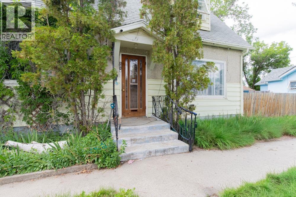 1218 13 Street N — photo 3