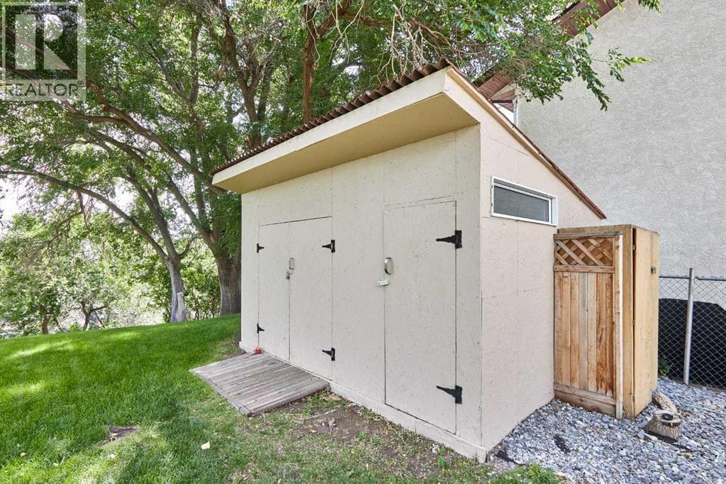 640 Division Avenue NW — photo 5