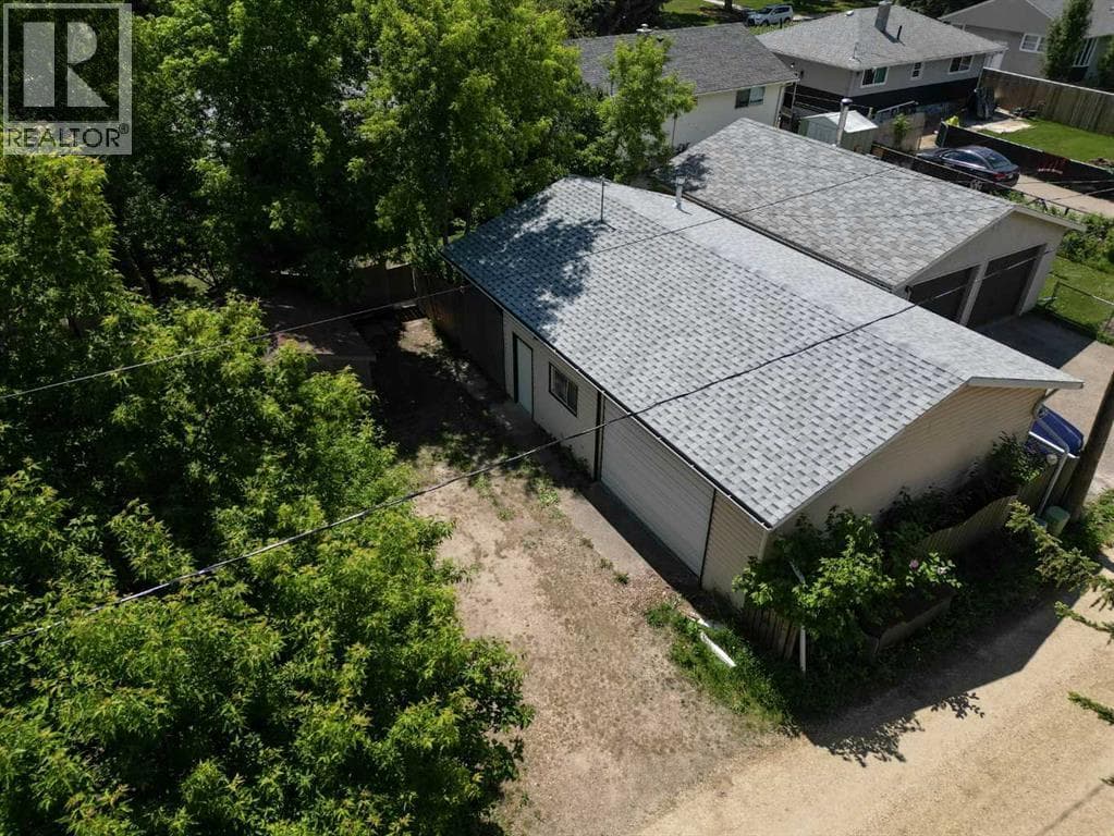 5418 37 Street — photo 3