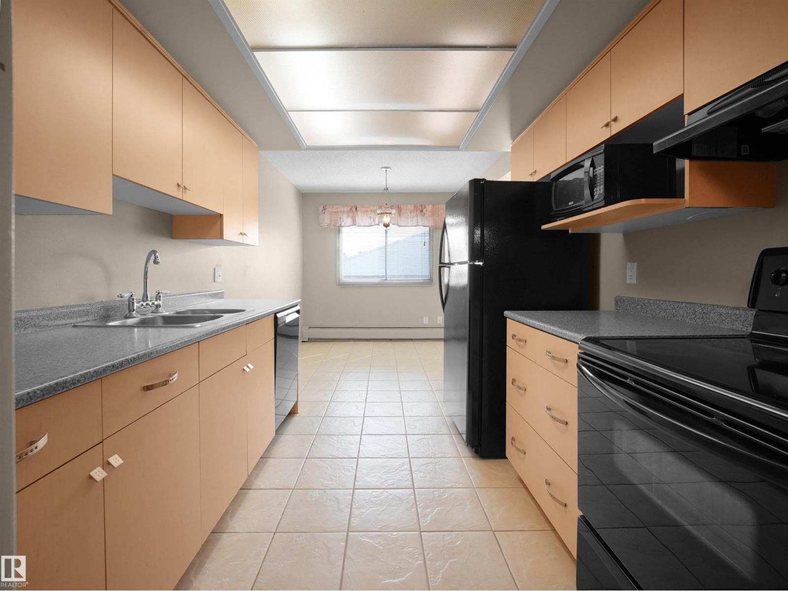 4404 122 ST NW