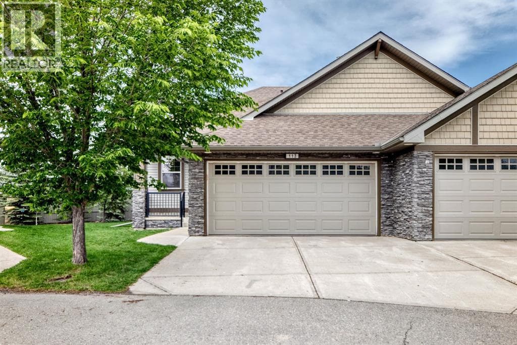 113, 100 Coopers Common SW