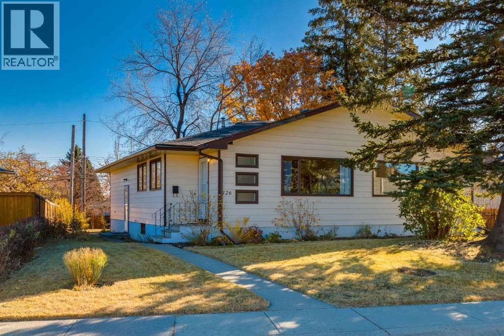 126 Winston Drive SW — photo 2