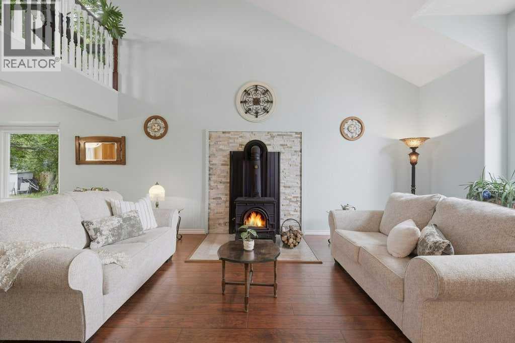 5413 46 Street — photo 3