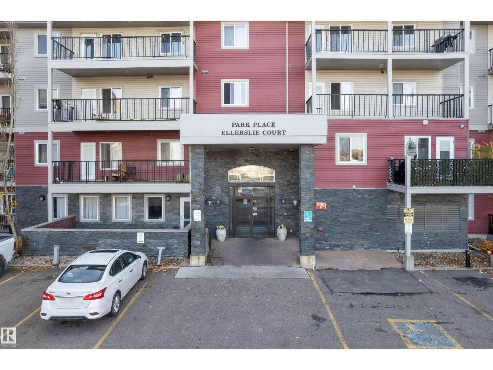 #326 111 EDWARDS DR SW