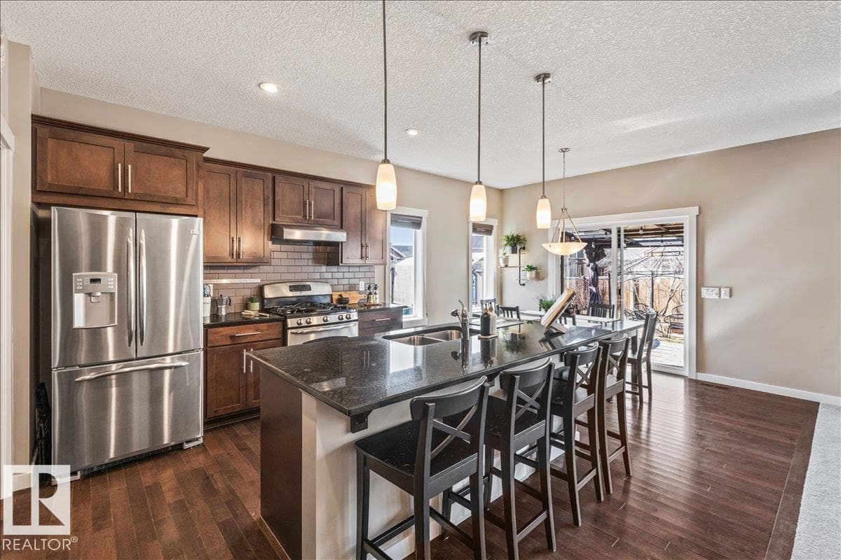 2108 77 ST SW