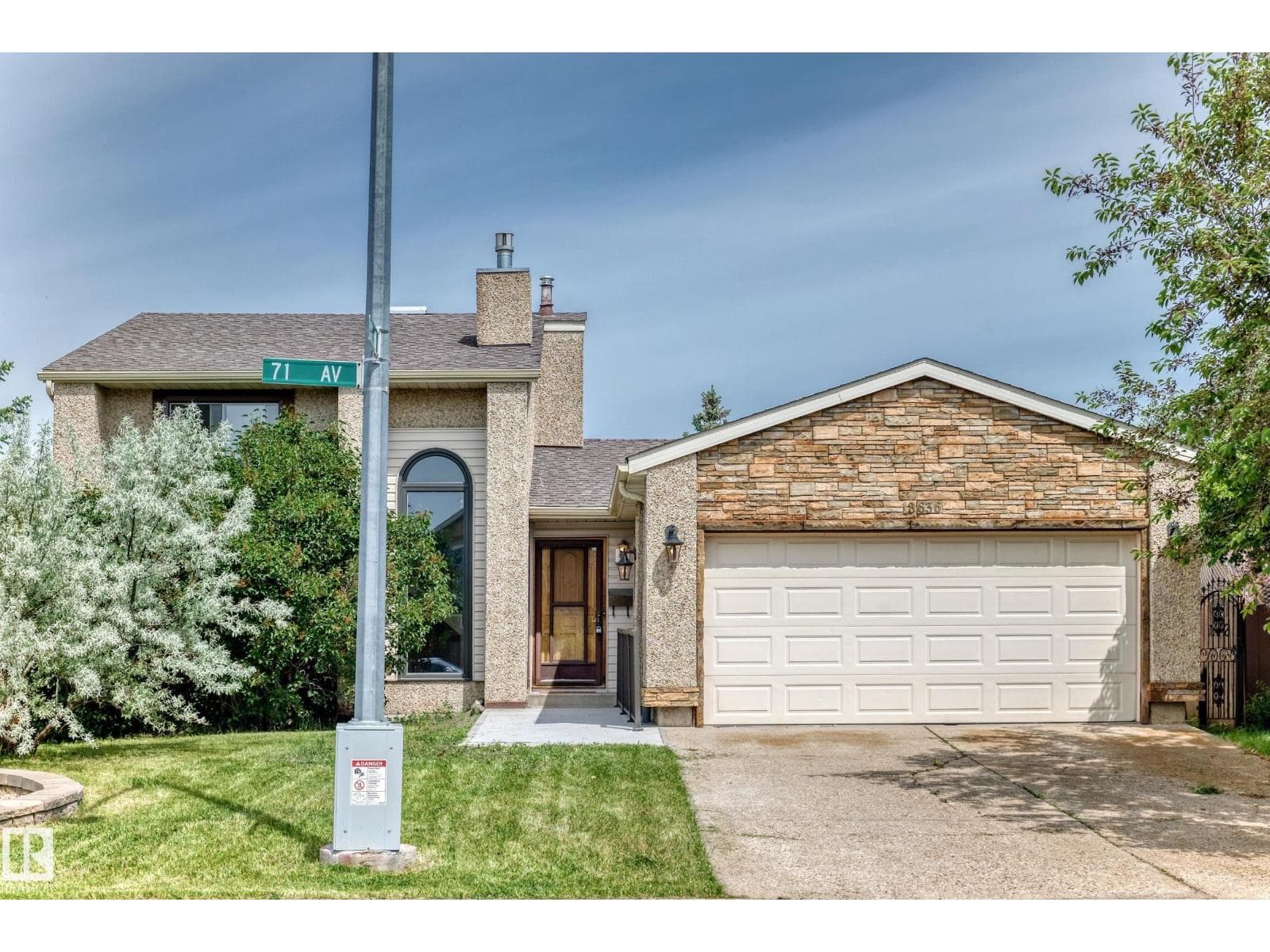 18636 71 AV NW