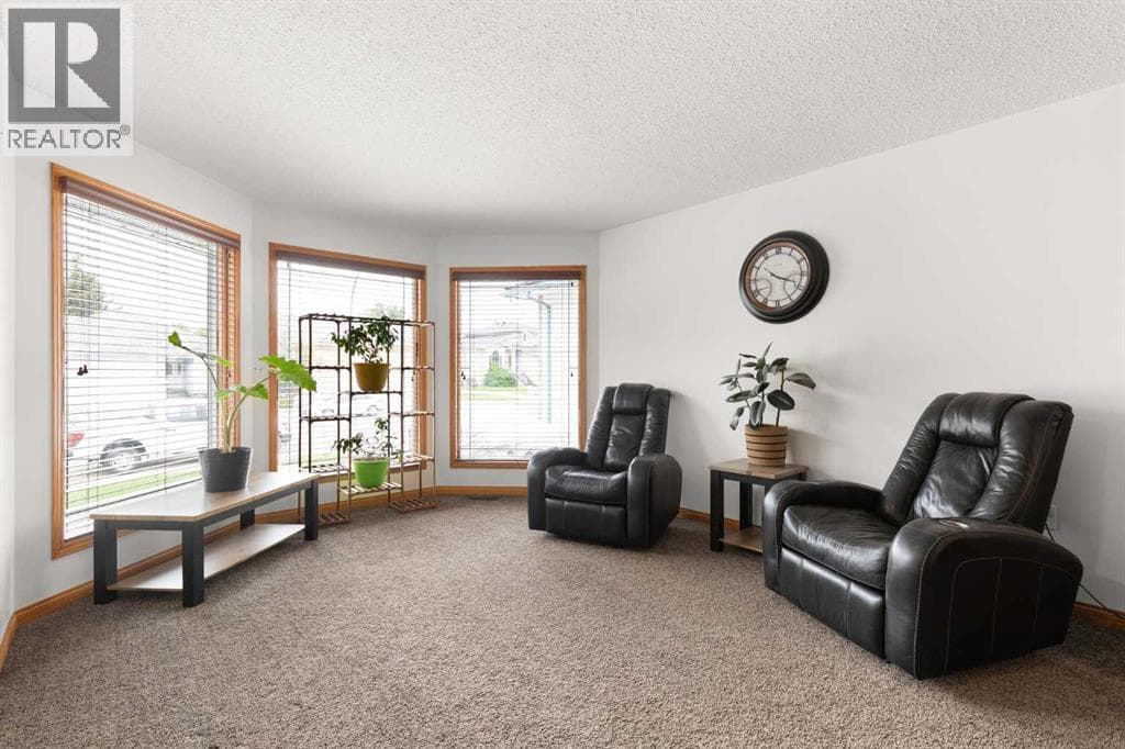 120 Prairie Drive NE — photo 4