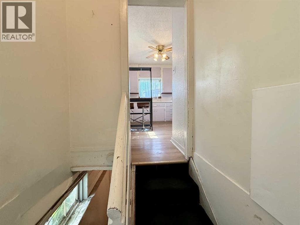 1029 8 Avenue — photo 2