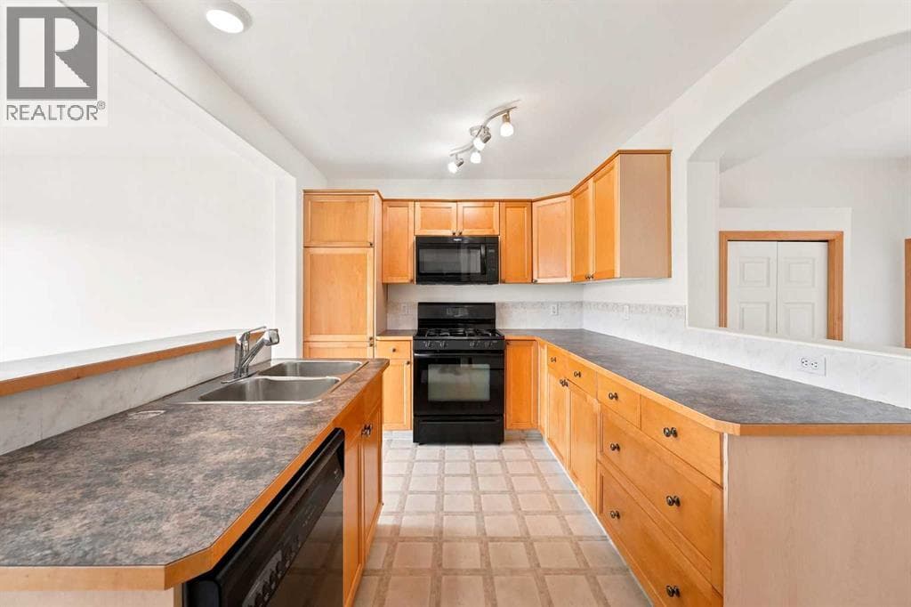 147 Jewell Street — photo 5