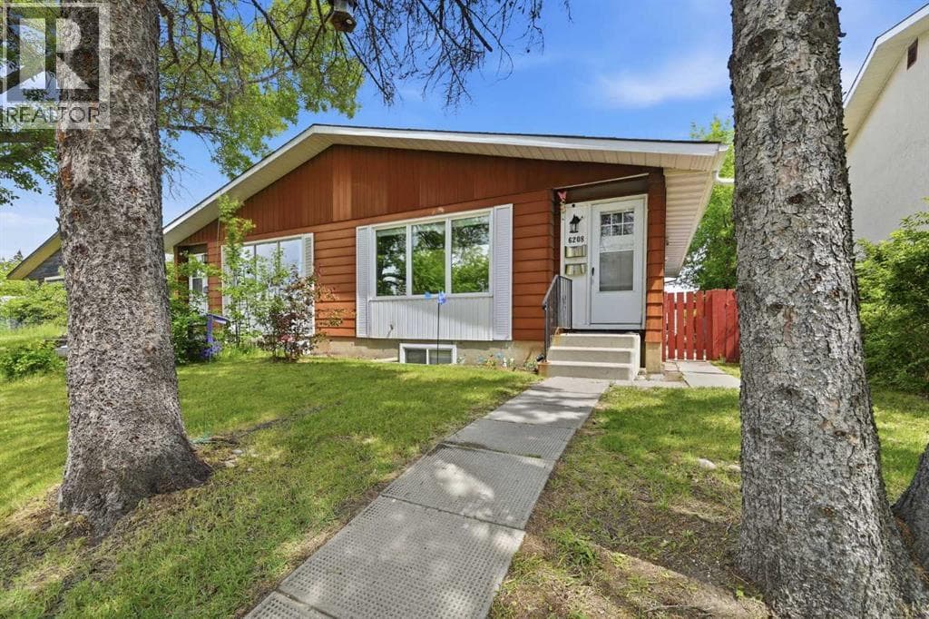 6208 37 Street SW — photo 2