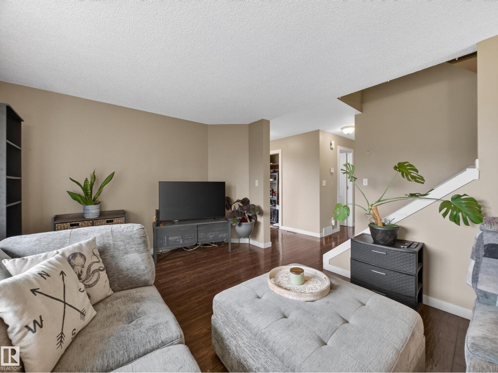 3503 42A AV NW — photo 5