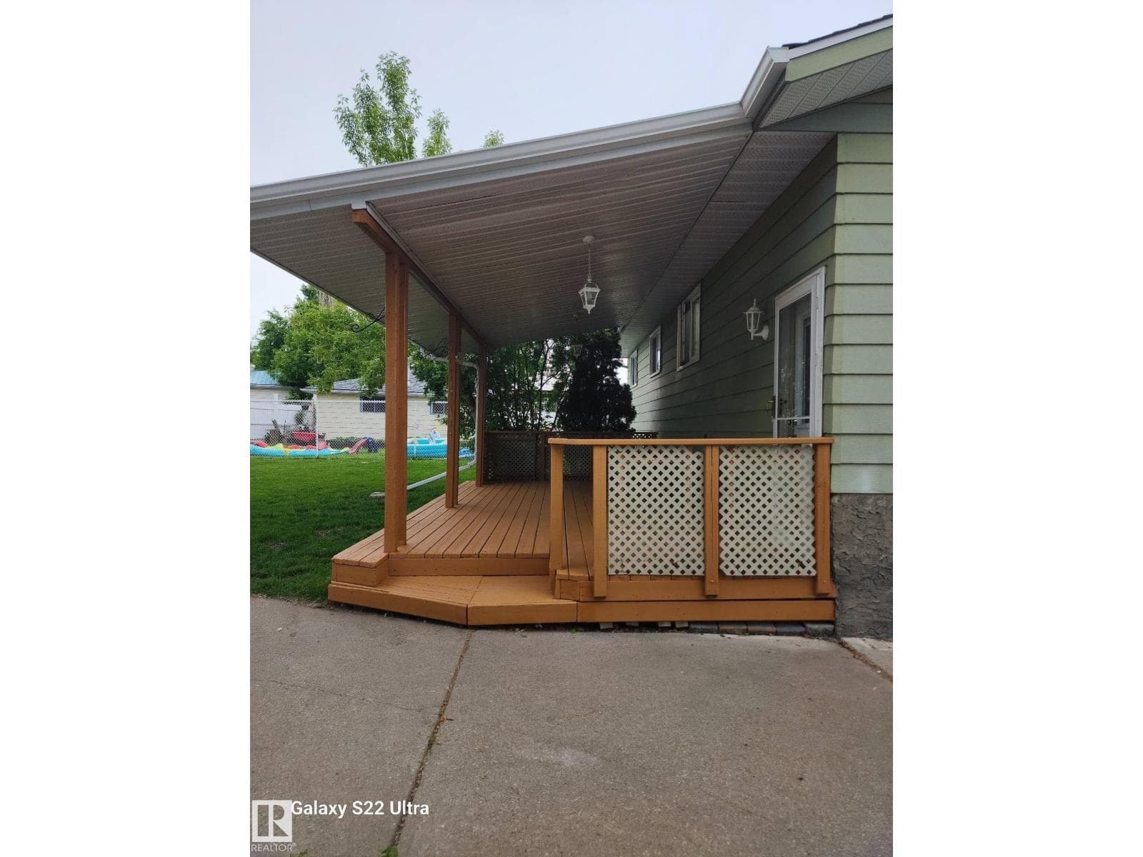 4203 42 AV — photo 5