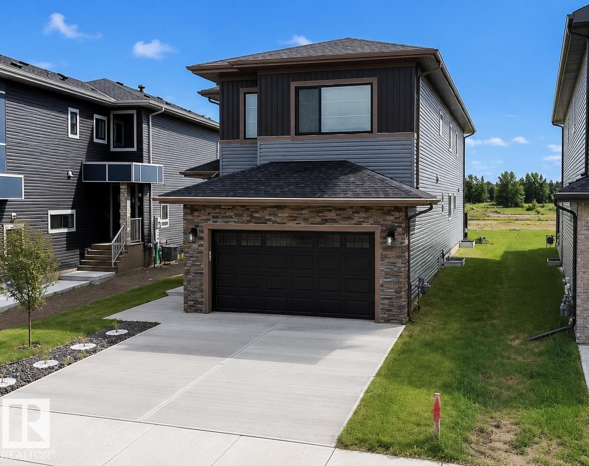 1837 63 AV NE — photo 2
