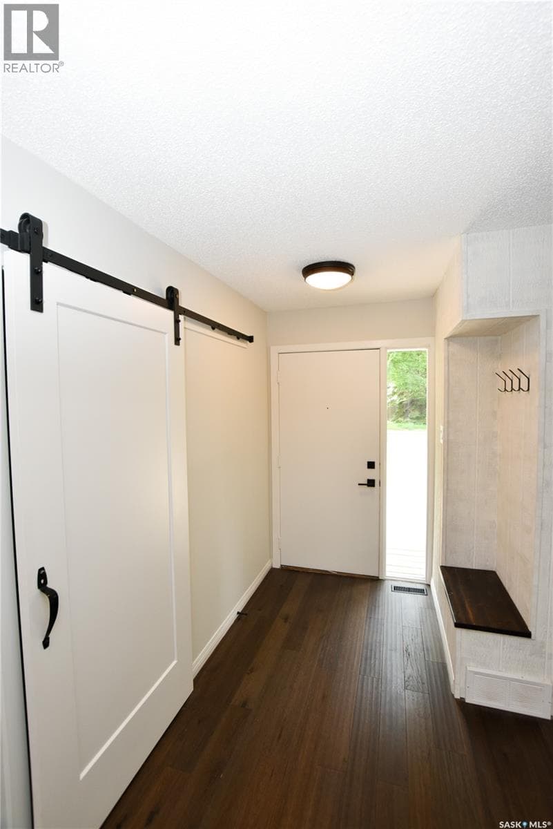 2315 St George AVENUE — photo 2