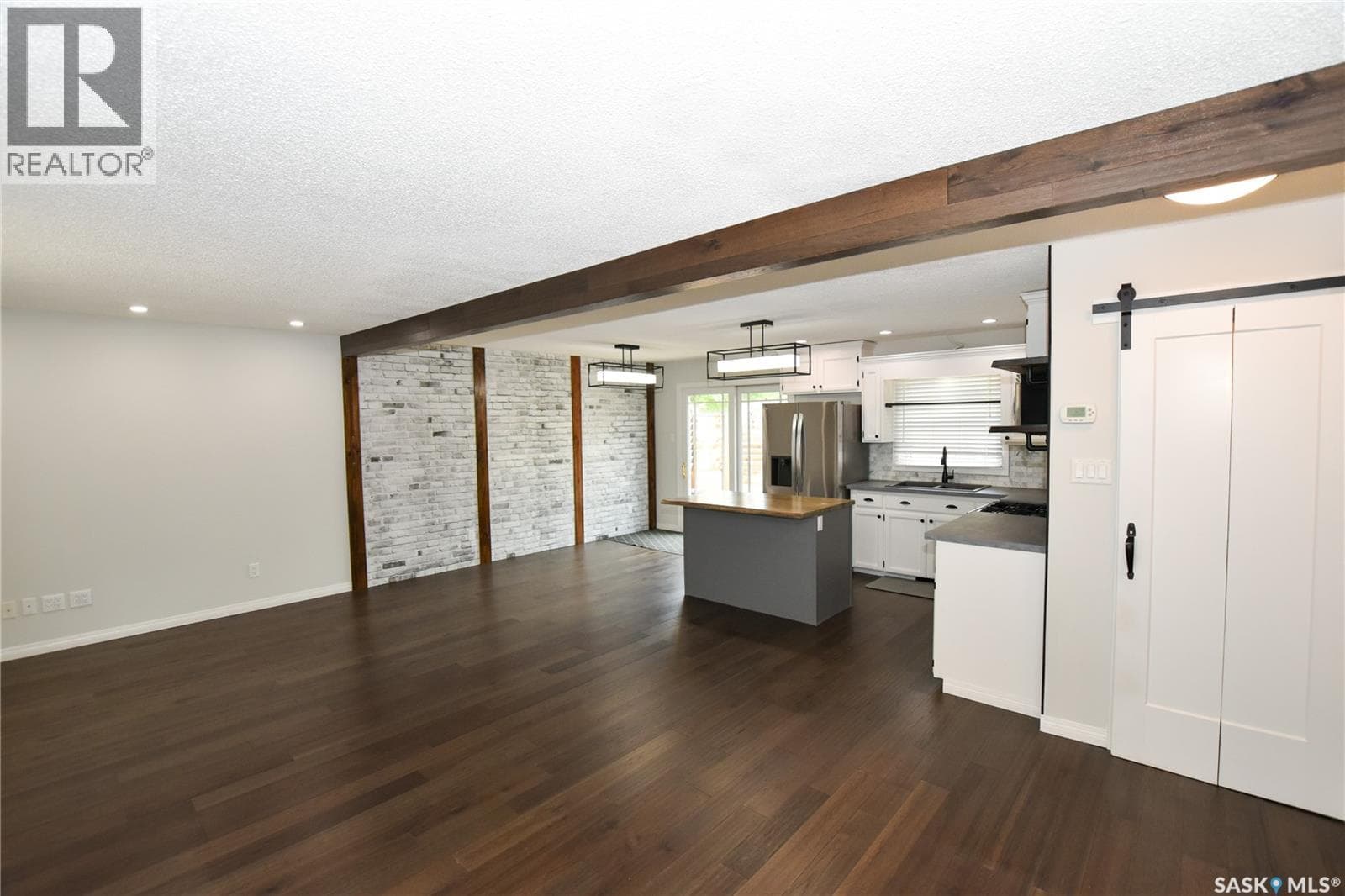 2315 St George AVENUE — photo 3