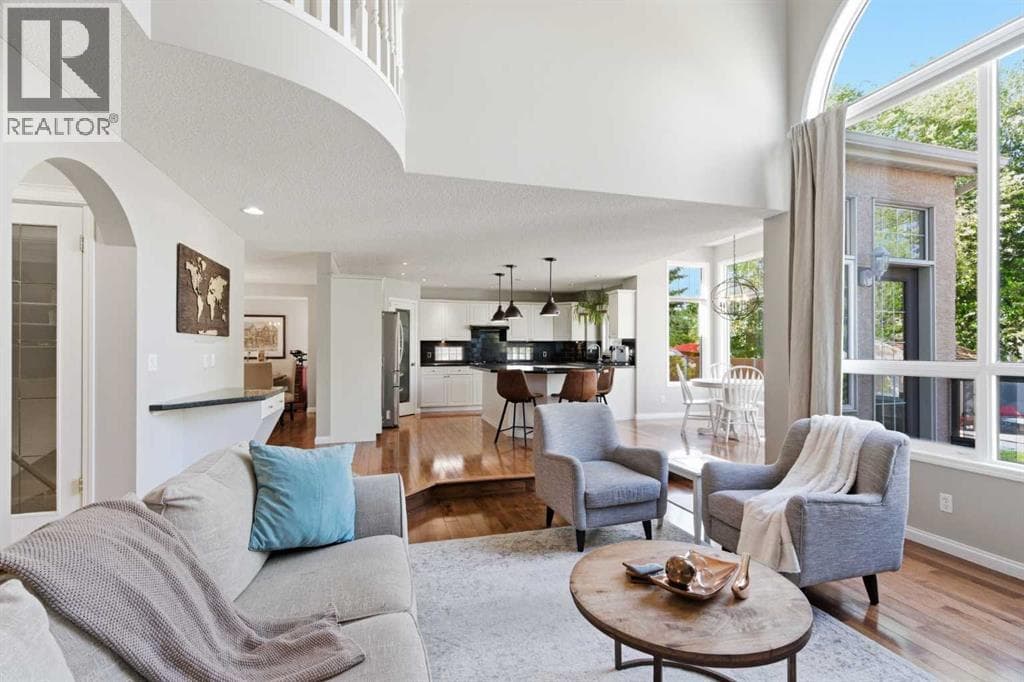 30 Mt Yamnuska Court SE