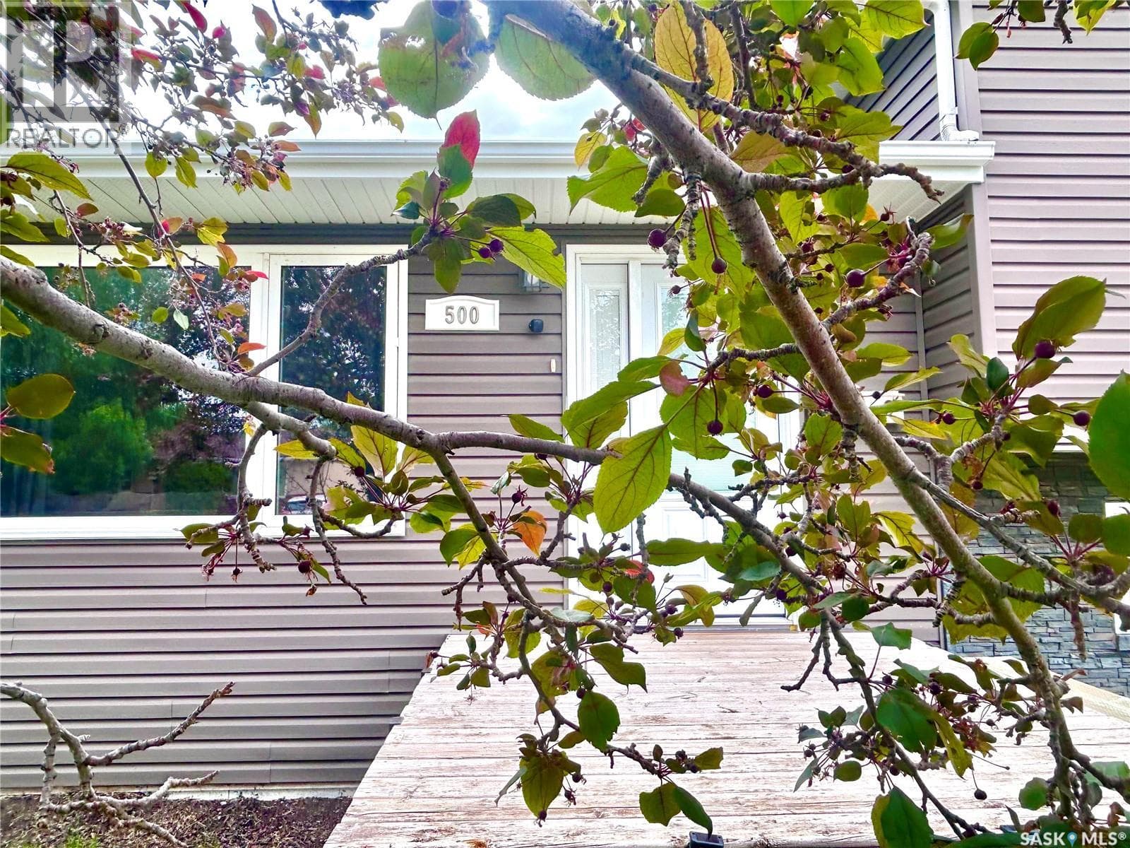 500 WILLOW BAY — photo 2