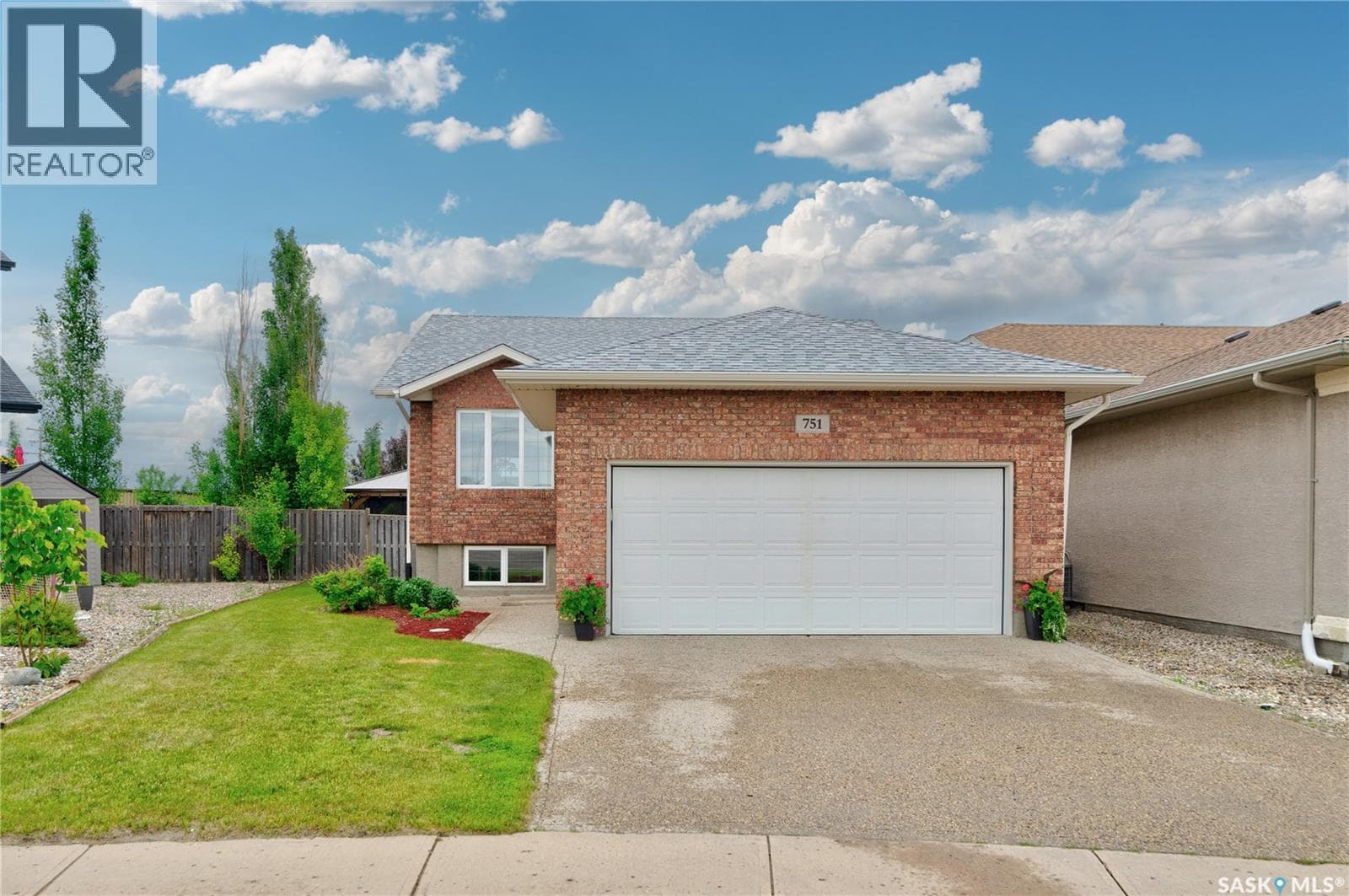 751 Bluebird CRESCENT