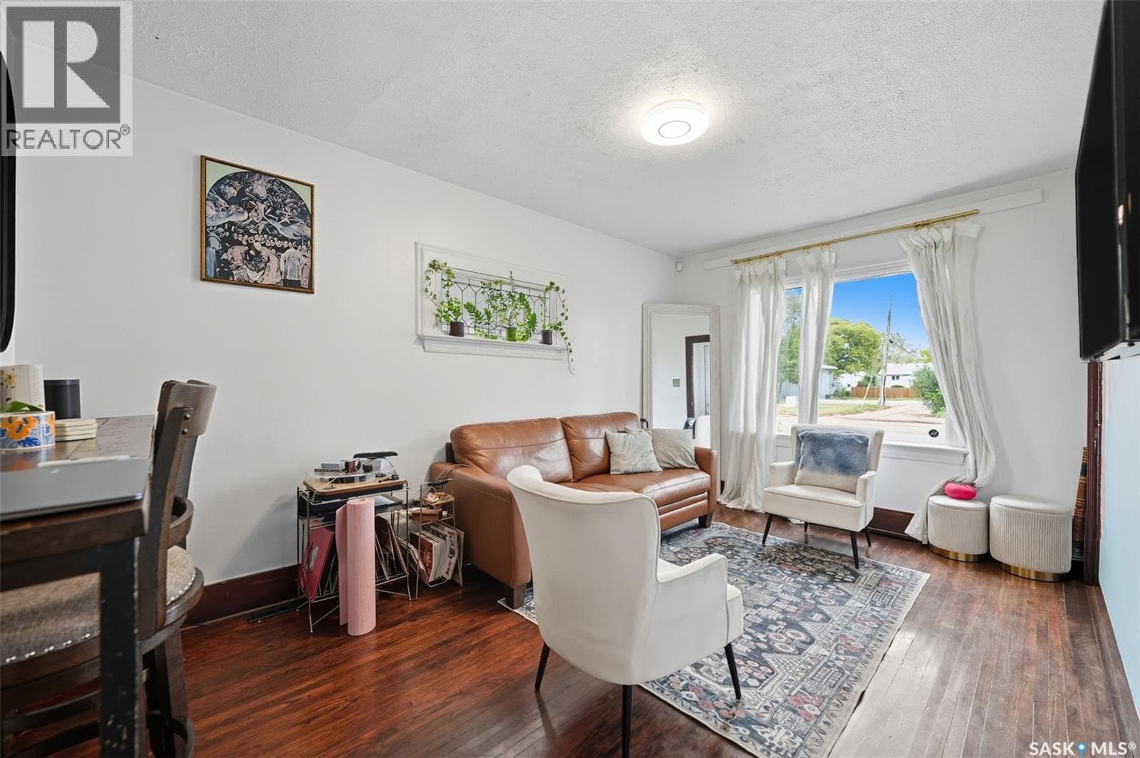 416 Taylor STREET W — photo 3