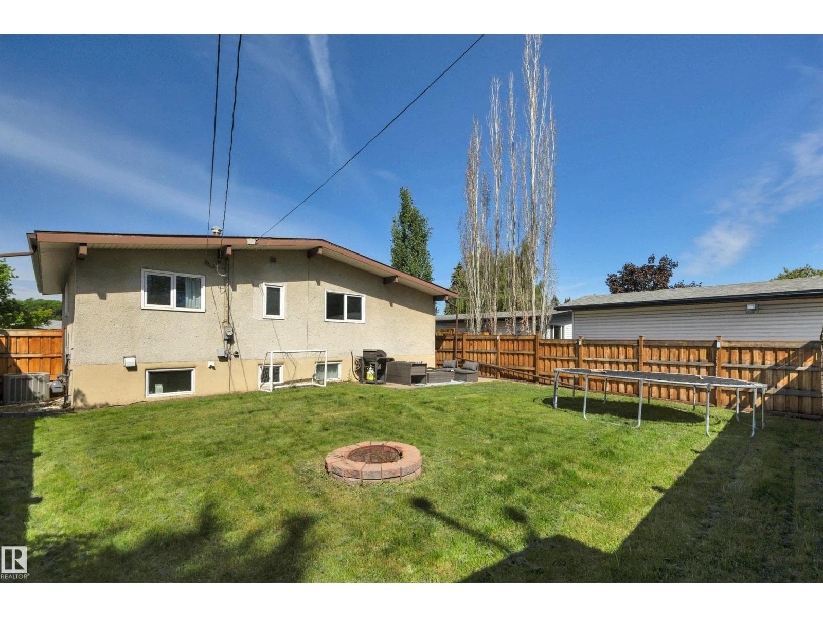 9835 74 ST NW — photo 3