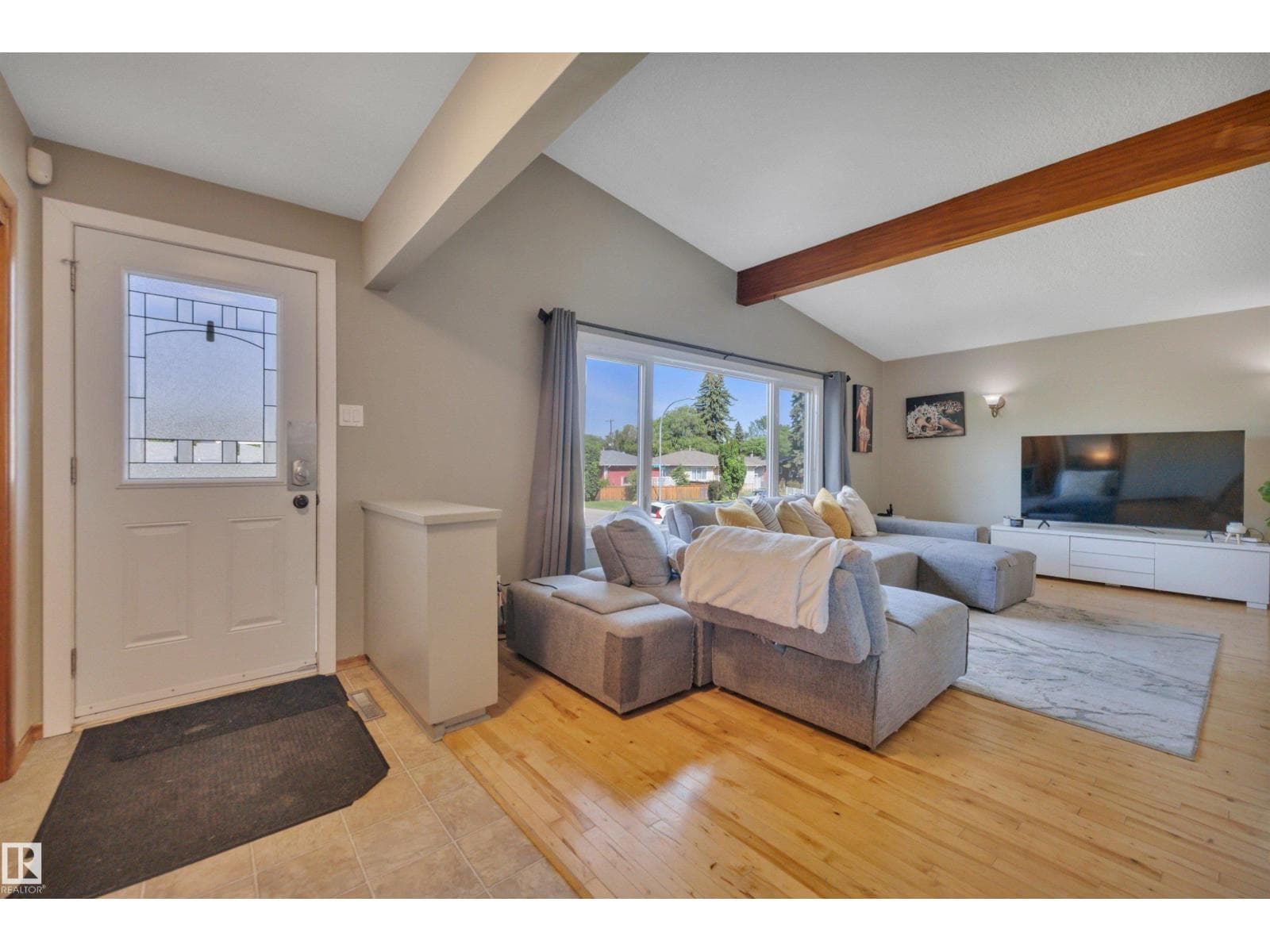 4 bed 2 bath single family at 9835 74 ST NW — $510,000 — photo 7