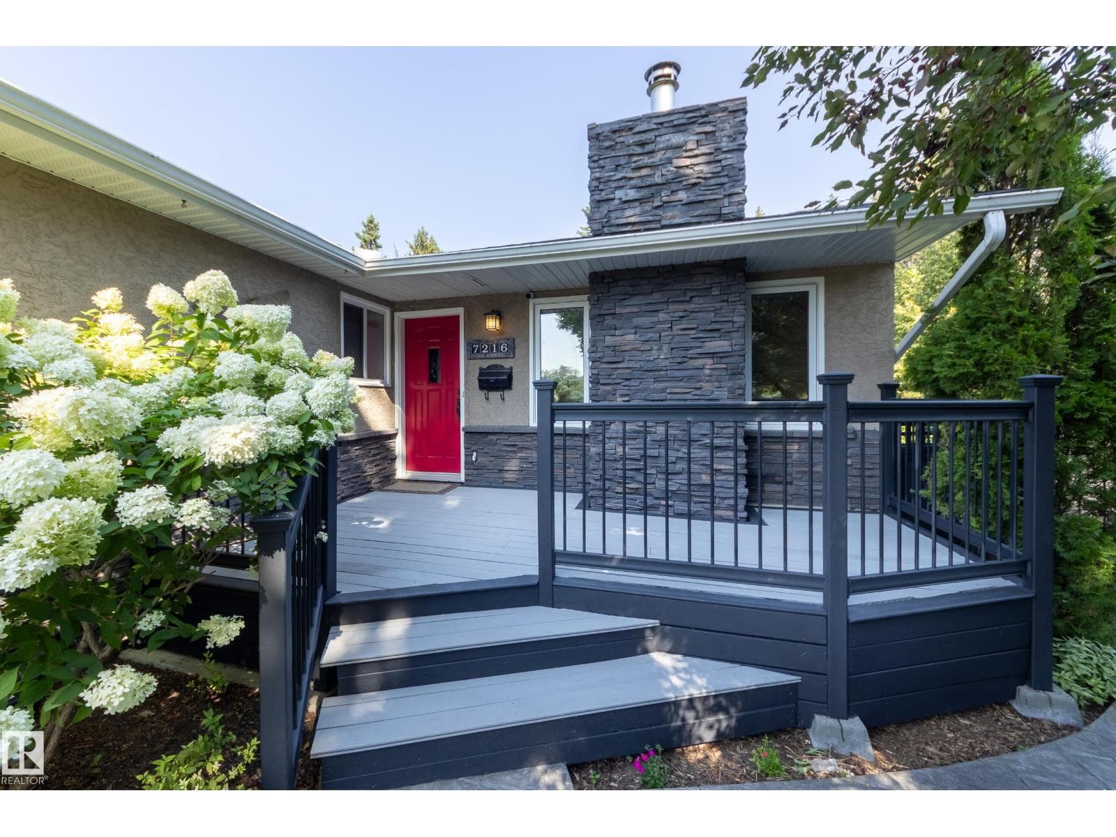 7216 103 AV NW — photo 3