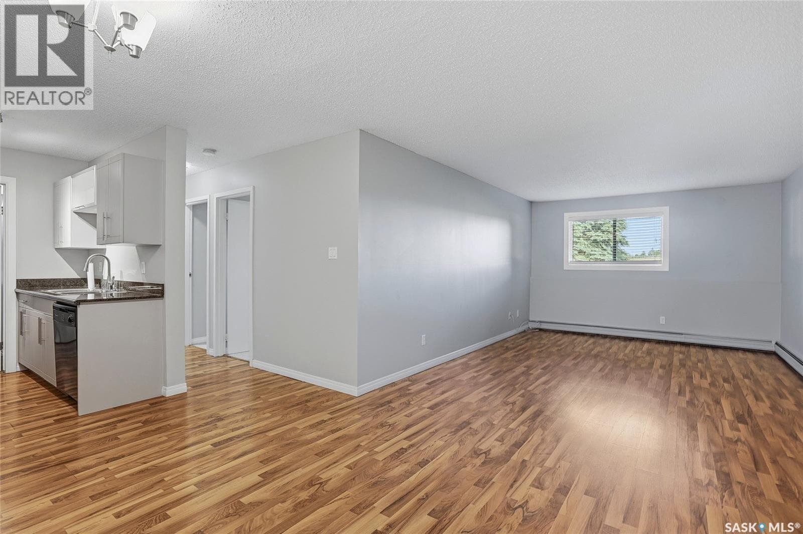 105 333 Silverwood ROAD — photo 3