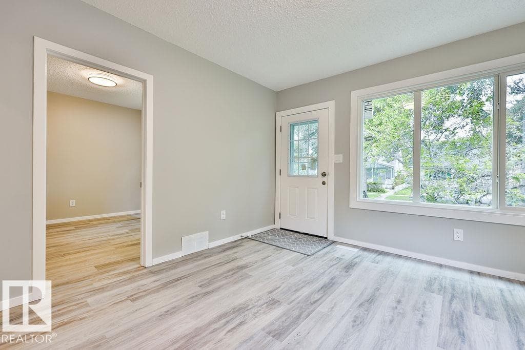 11241 88 ST NW — photo 5